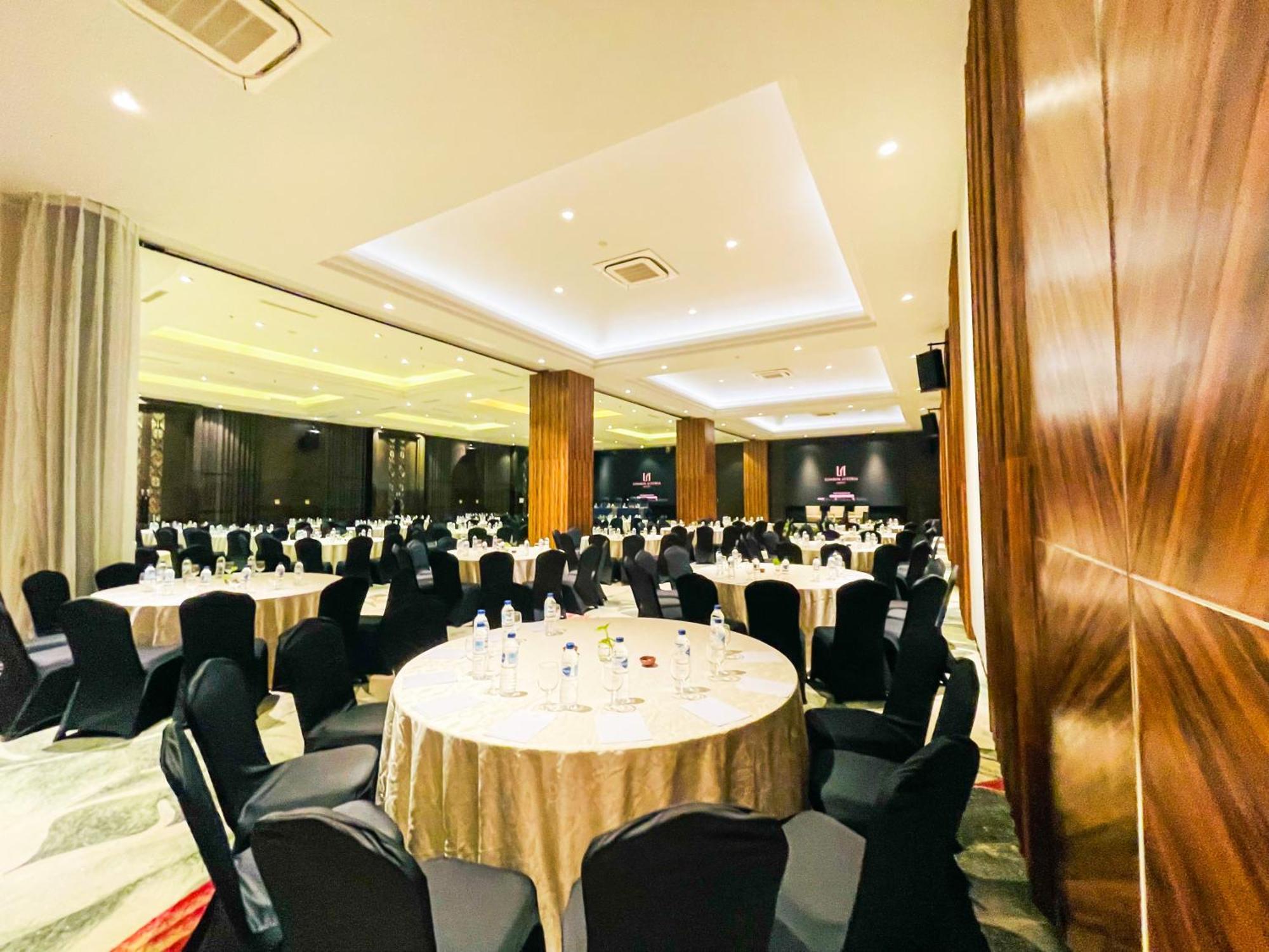 Lombok Astoria Hotel Mataram Exterior foto